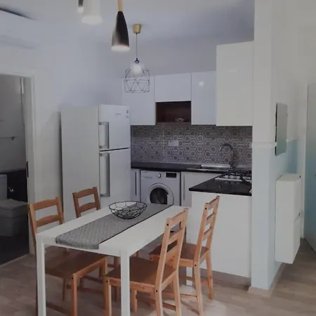 Caesar Seaside Apartament *